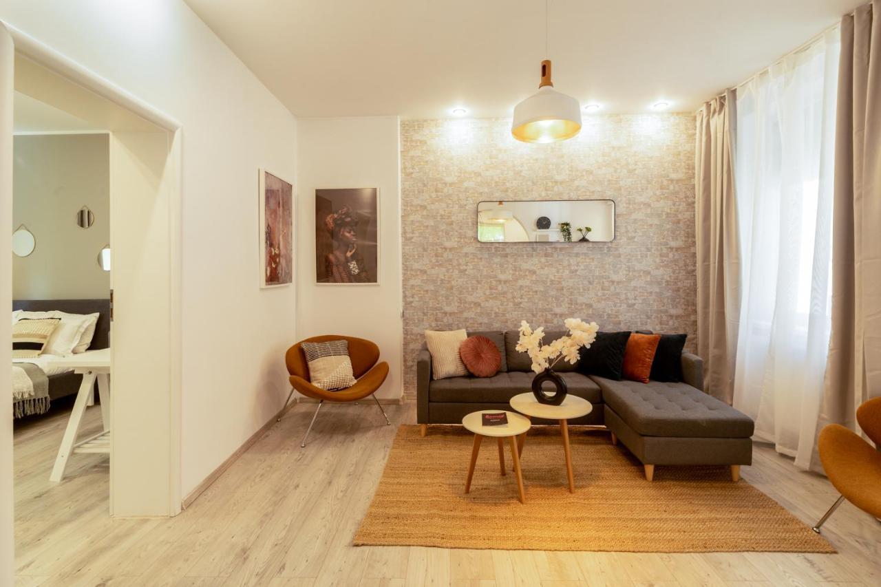 Ideal Stay: Spacious 2Br Apt Near Calea Victoriei بوخارست المظهر الخارجي الصورة