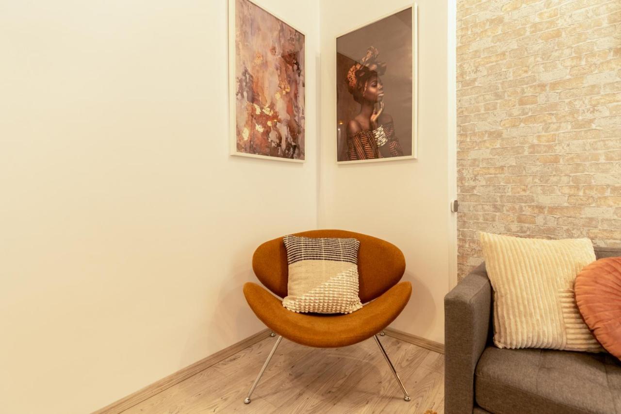 Ideal Stay: Spacious 2Br Apt Near Calea Victoriei بوخارست المظهر الخارجي الصورة